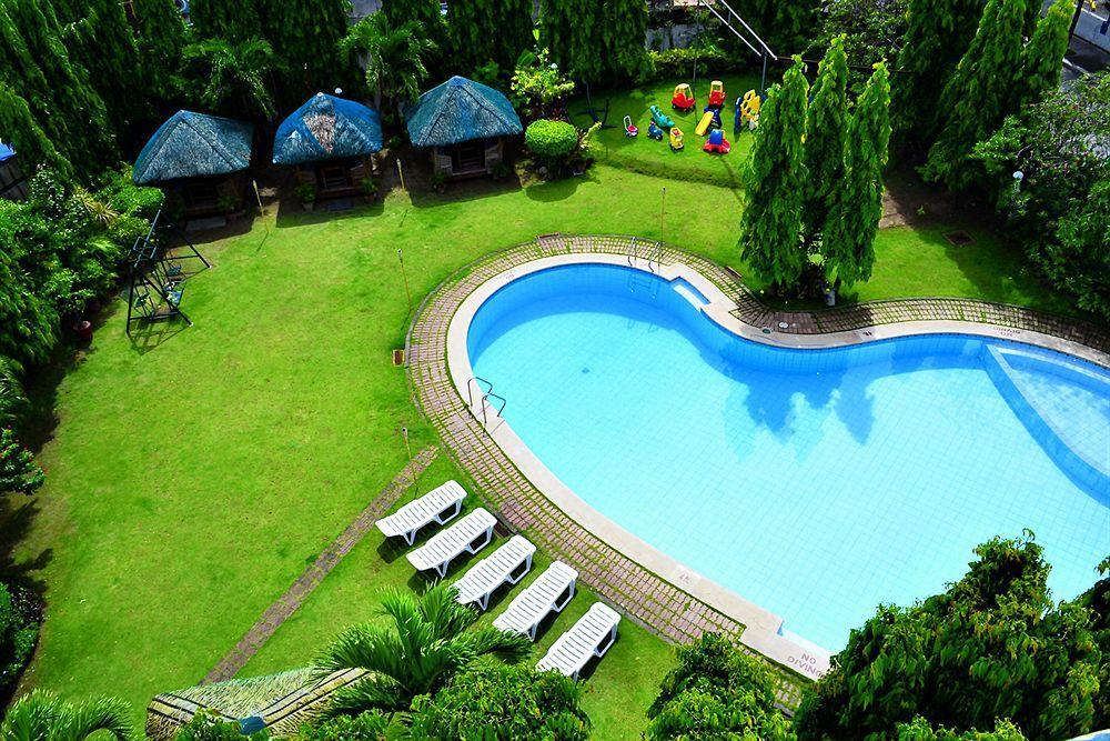 Days Hotel By Wyndham Batangas Exteriör bild