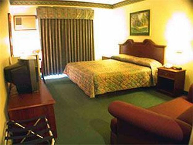 Days Hotel By Wyndham Batangas Rum bild