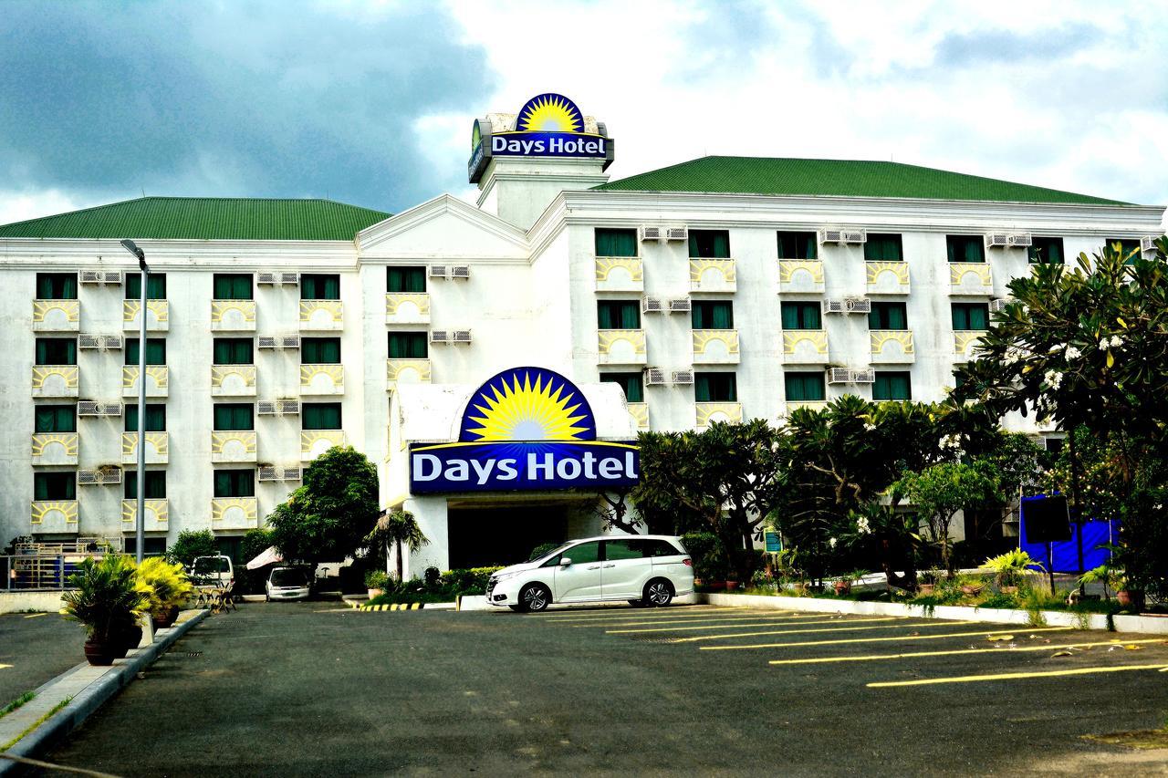 Days Hotel By Wyndham Batangas Exteriör bild